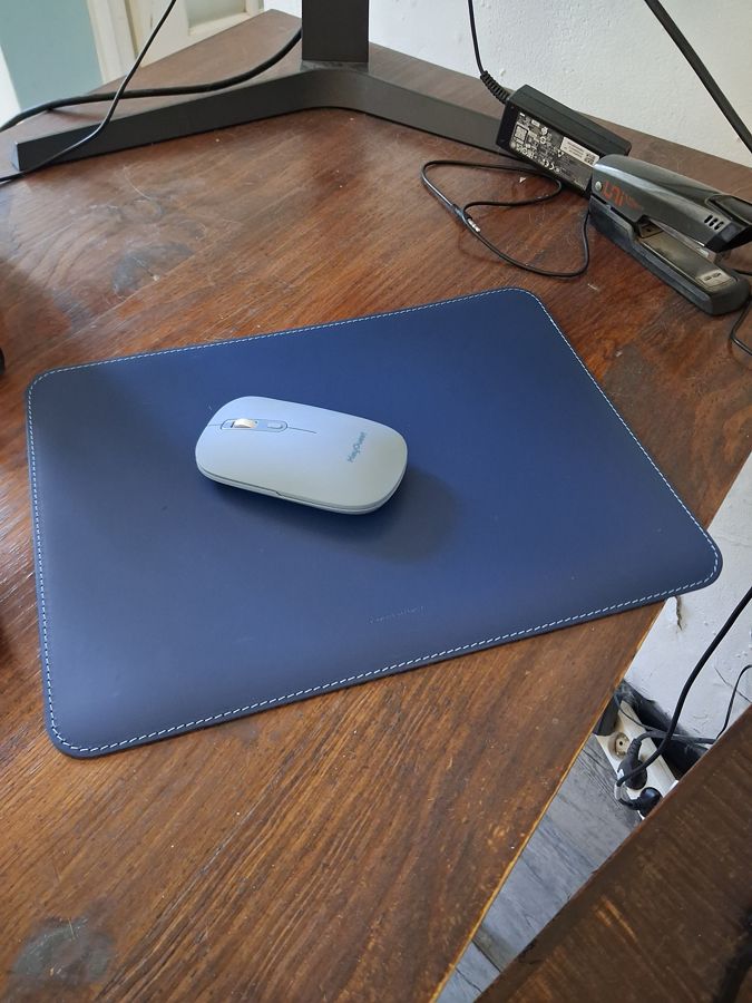 Tapis de souris en fibre de cuir recycl&eacute; bleu marine